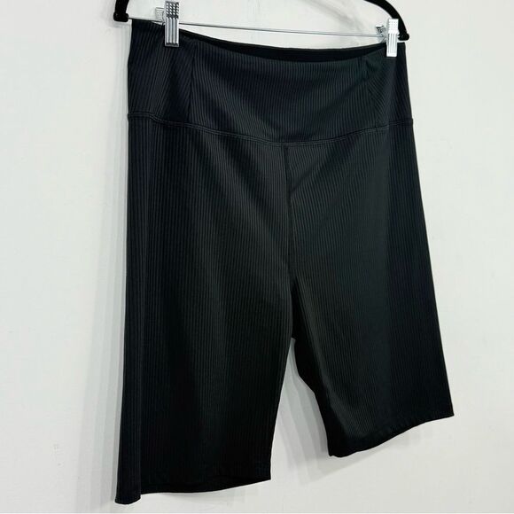 Girlfriend Collective Charcoal Gray Ribbed Biker Stretch Athletic Workout Shorts - Picture 3 of 14